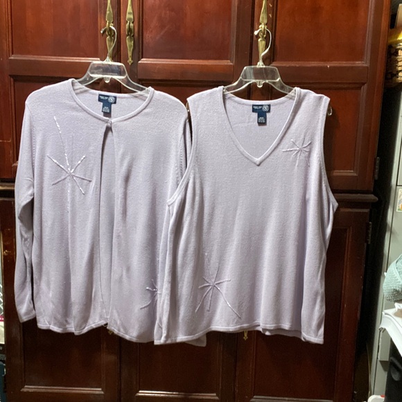 Venezia Jeans Sweaters - Venezia Jeans Vintage plus size 26/28 lavender Star Embellishments sweater set